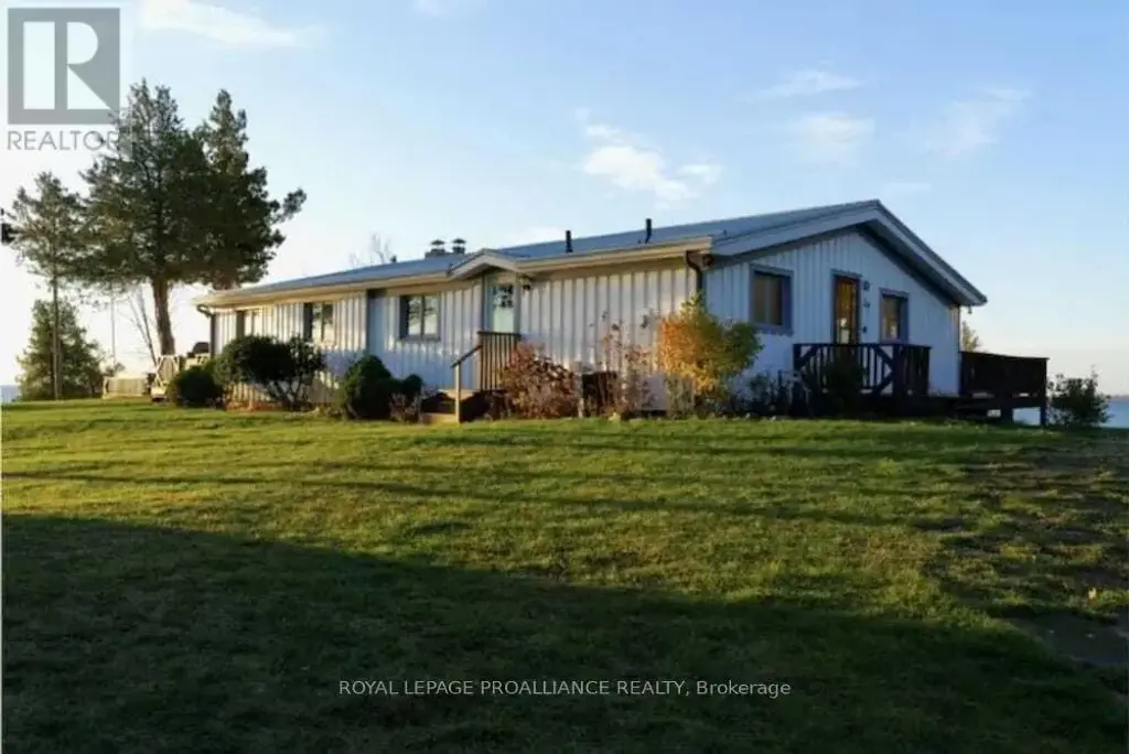 217 Cemetary Lane, Prince Edward County (North Marysburg Ward)
